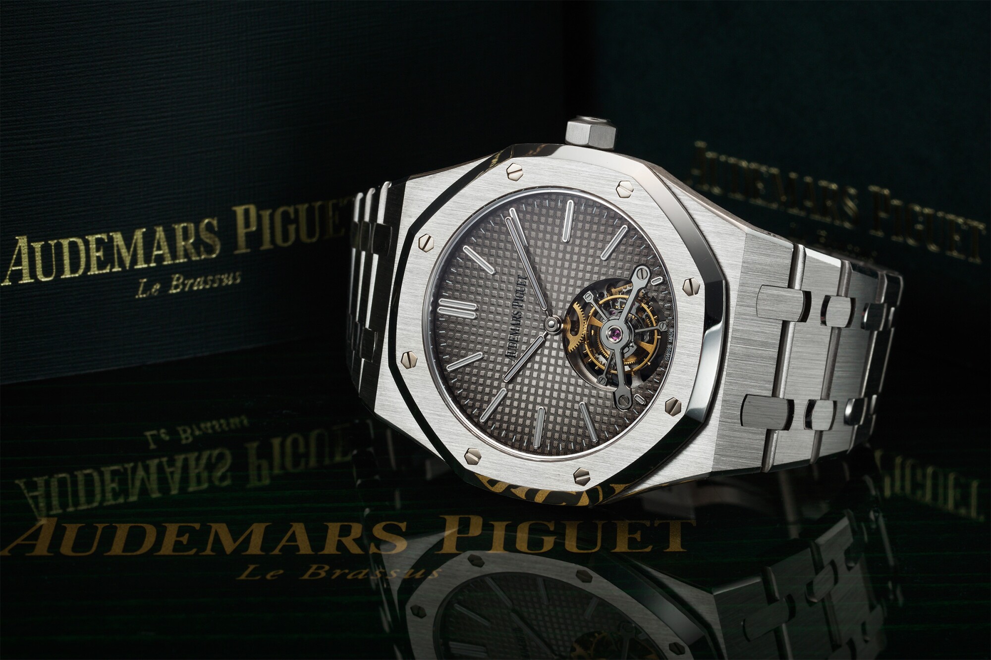 Audemars Piguet History and Founding Date in China: A Swiss Luxury Watchmakers Journey