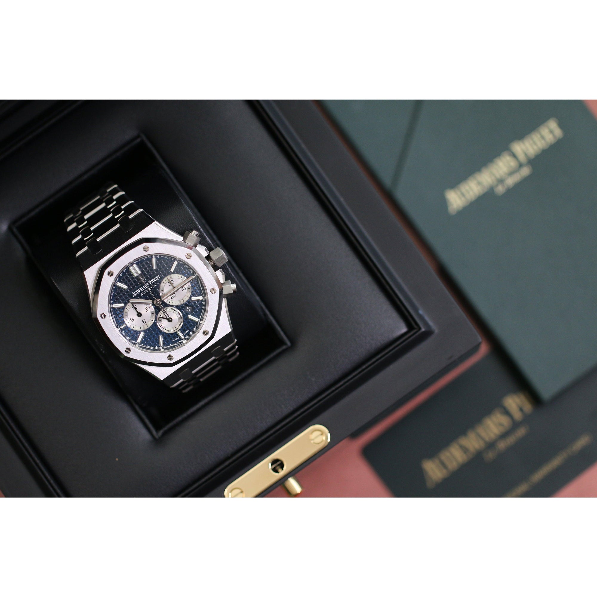 Discover Audemars Piguet Established Year and Exclusive China Ltd Pricing